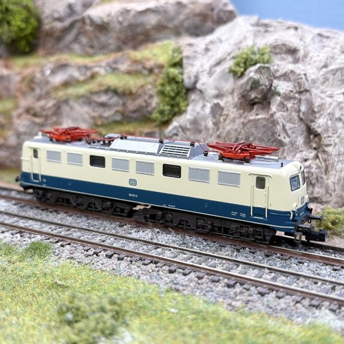 Locomotive électrique e - br,