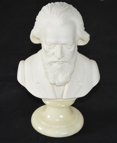 Ancienne statuette statue