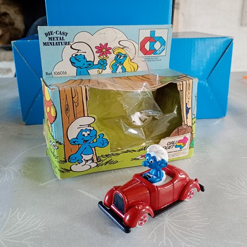 Voiture schtroumpf die - voiture,