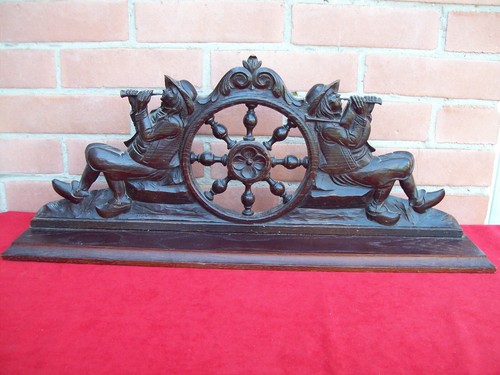 Ancien fronton bois sculpte - ancien,