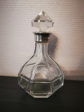 carafe  en verre ou cristal  taillé et col en argent massif poinçon minerve
