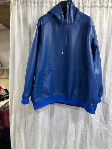 Veste cuir capuche bleu - à,