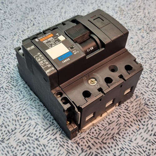 Ng125n 19071 merlin gerin - +,