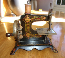 Ancienne machine à coudre enfant - JC Paris - lp  rvt