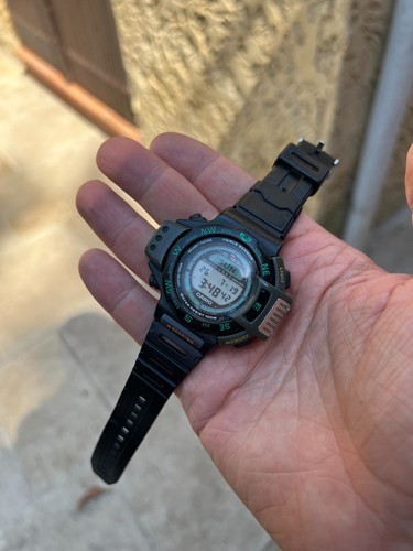 Montre ancienne casio boussole - ancienne,