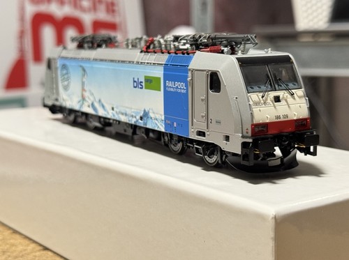 Acme 60413 locomotive - 60413,