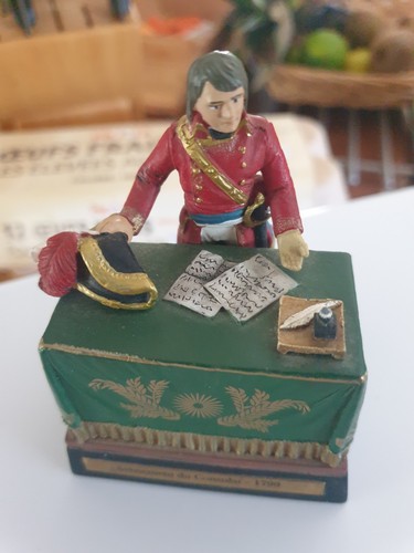 Figurine napoleon bonaparte - figurine,