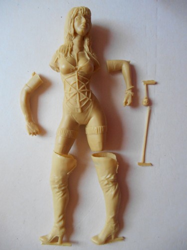 Figurine pin domina - up,