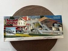 passerelle a piétons + abri