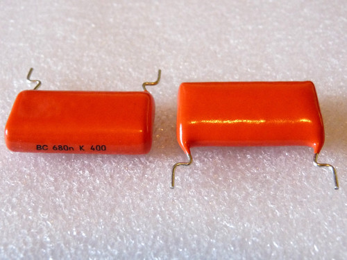 Condensateur 680nf 68uf - 2x, 0,68uf