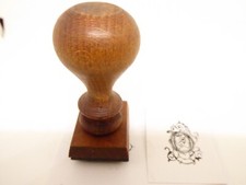 TAMPON - CACHET - BRODERIE - MONOGRAMME - BOIS / LAITON - LETTRE / LETTER - "O"