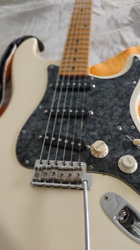 Fender custom strat - fender,
