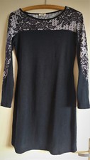Robe laine Molly Braken noire et motif dentelle