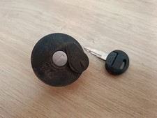 UN BOUCHON DE RESERVOIR