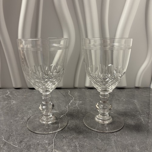 Grands verres eau en - à,