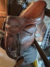 SELLE PONEY FORESTIER 15,5 pouces + sangle + étrivières + étriers