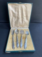 Coffret complet de couverts à