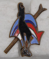 Ski et montagne -  ESF chamois bronze MOUTEREAU fabricant émail d'époque