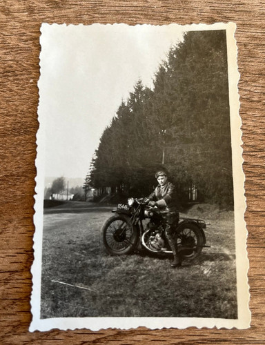 Photo ancienne moto - ancienne,