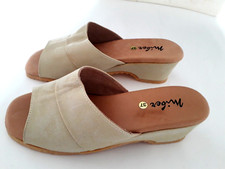 CHAUSSURES Vintage beiges