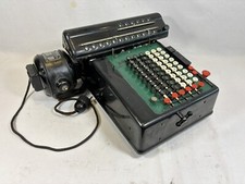 Machine à calculer Monroe KA