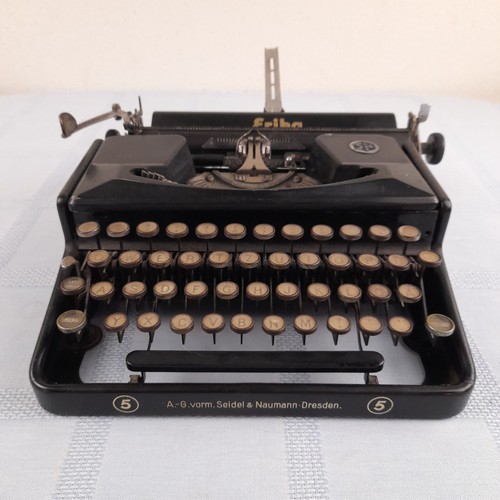 Machine ecrire erika vintage - machine,