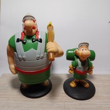 Figurines Jouets Mcdonald's Happy meal 2019 - Obélus Obélix + Astérus Astérix 