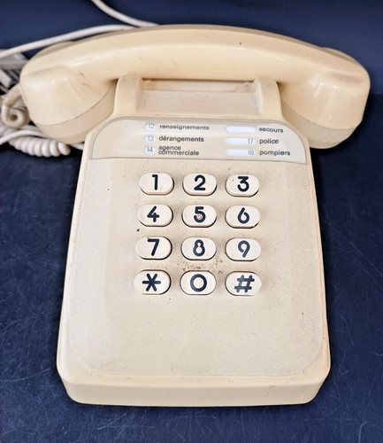 Ancien telephone touches - telephone, a