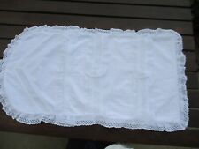 lit de présentation ancien XIX-1900 broderie anglaise