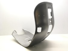 Tôle Bouclier Et Repose-Pied