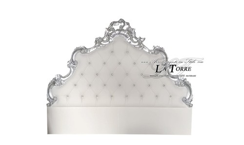 Tête lit une - tête, et