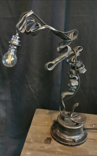 Lampe sculpture industrielle - lampe,