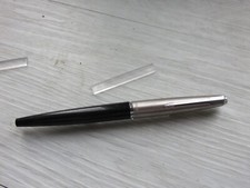 Stylo plume Parker 45 plume F Noir Acier poli Black steel brush cap FP