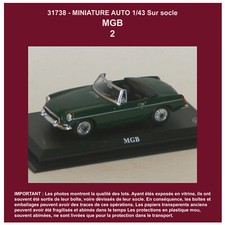 1943 MINIATURE MGB 2020 07 19 SUR SOCLE