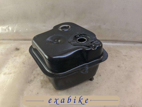 Reservoir essence pour - a,