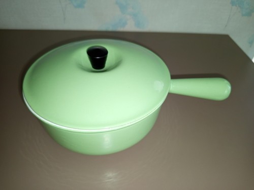 Caquelon vintage fabriqué - , en