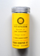 Tube métallique ancien vide