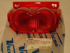 VICMA 7554 feu arrière rouge