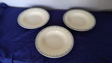 3 ASSIETTES EN FAÏENCE TERRE DE FER H.B ET CIE