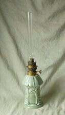 ANCIENNE LAMPE A PETROLE EN BARBOTINE  MAISON TOIT DE CHAUME VERRE ESTAMPILLE**