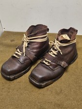 Brodequins cuir montagne modéle 35  France 40 Narvik french army skis shoes