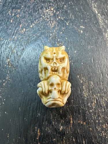 Ancien pendentif crâne