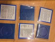 environ 100 cadres de pièces