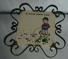 ANCIEN DESSOUS DE PLAT CARREAU