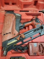 Cloueur DE Charpente Hilti