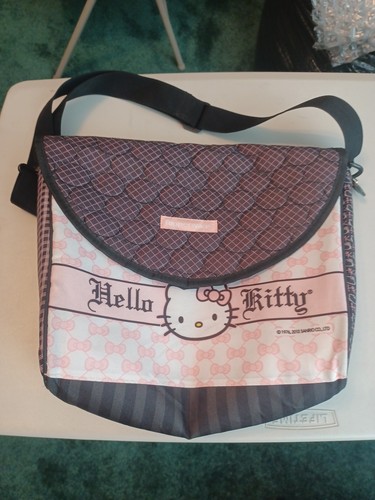 Hello kitty tupperware - hello,