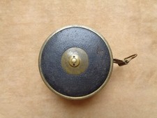 RUBAN TISSU DÉCAMÈTRE (10 m) ANCIEN - À MANIVELLE - LAITON ET TÔLE - TESTÉ - XXè