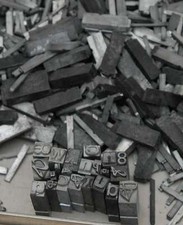 2,7 kg caractères en plomb
