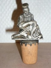 ANCIEN BOUCHON METAL OU ETAIN