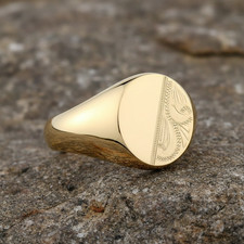 Bague chevalière ovale en or